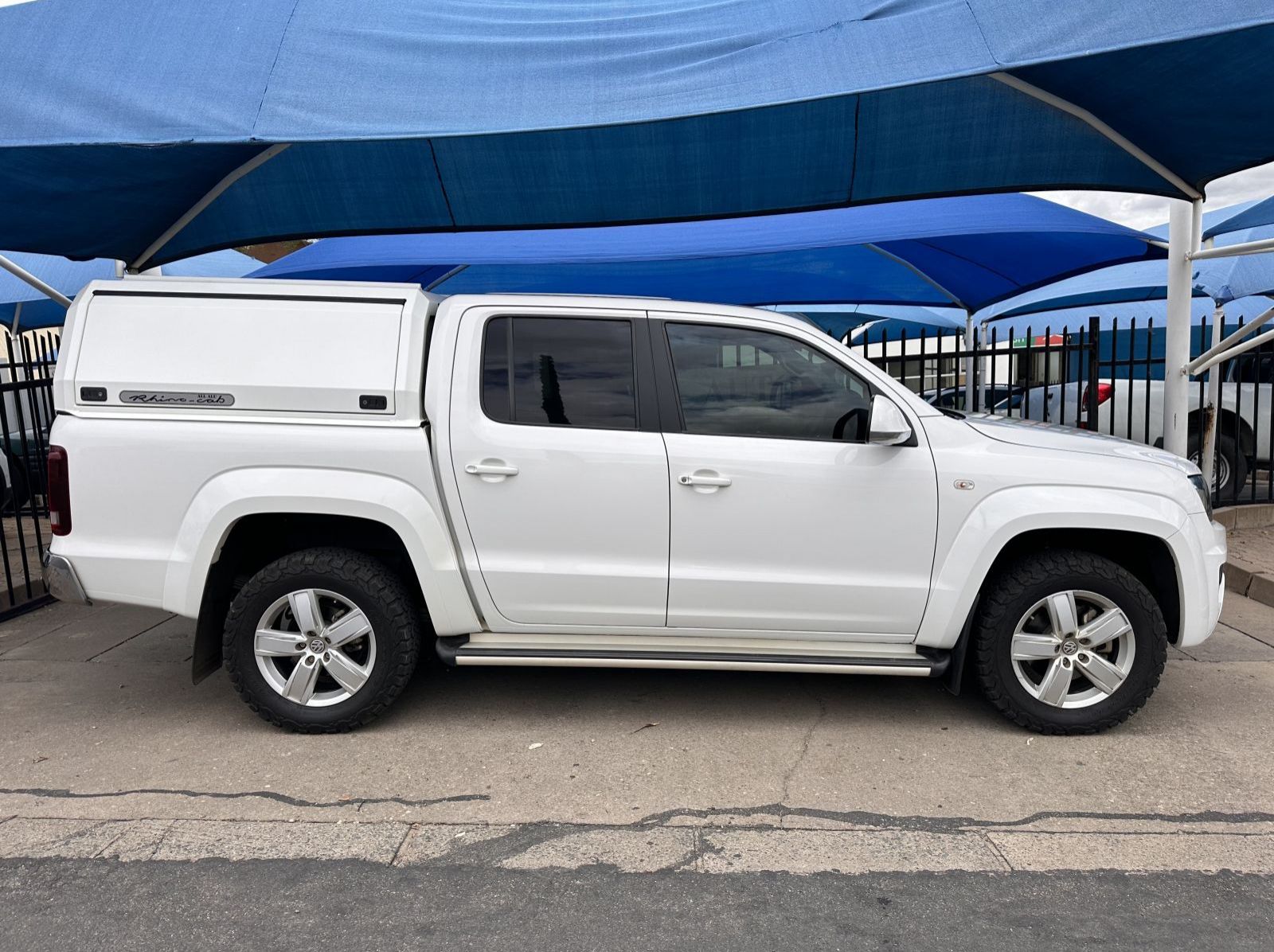 2020 Volkswagen Amarok 3.0 Hi-Line 165 KW TDI V6 A/T D/C 4 Motion pictures