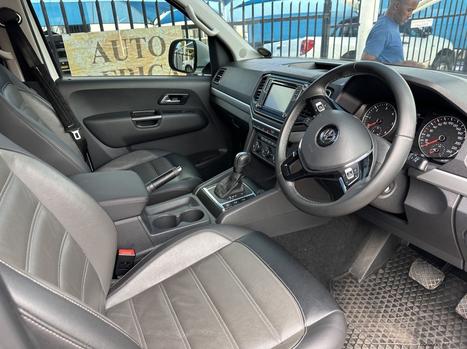 2020 Volkswagen Amarok 3.0 Hi-Line 165 KW TDI V6 A/T D/C 4 Motion pictures