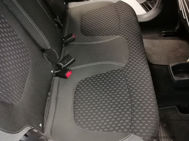 2018 Renault Captur 1.5 dCi Dynamique pictures