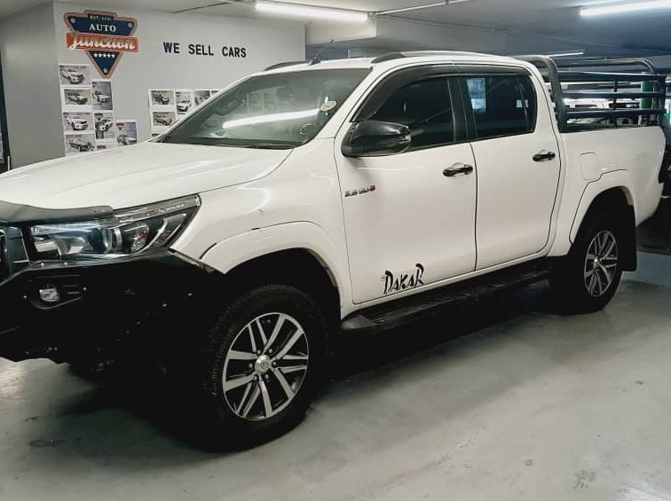 2018 Toyota Hilux 2.8 GD6 Dakar 4x4 AT DC pictures