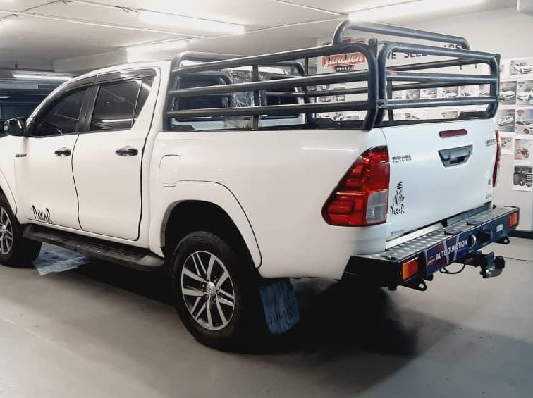 2018 Toyota Hilux 2.8 GD6 Dakar 4x4 AT DC pictures