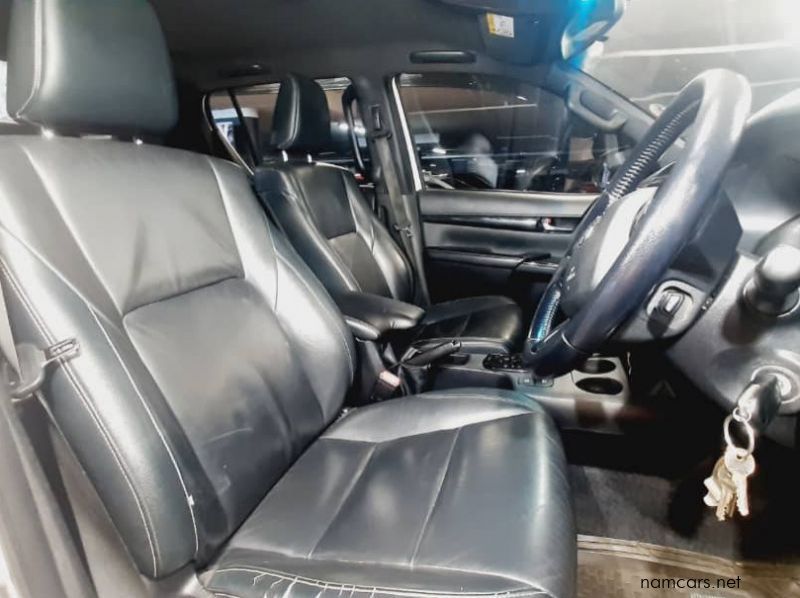 2018 Toyota Hilux 2.8 GD6 Dakar 4x4 AT DC pictures