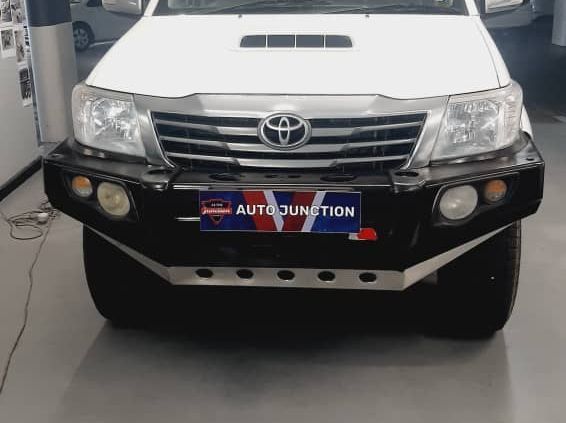2013 Toyota Hilux 3.0 D4D Raider 4x4 A/T pictures