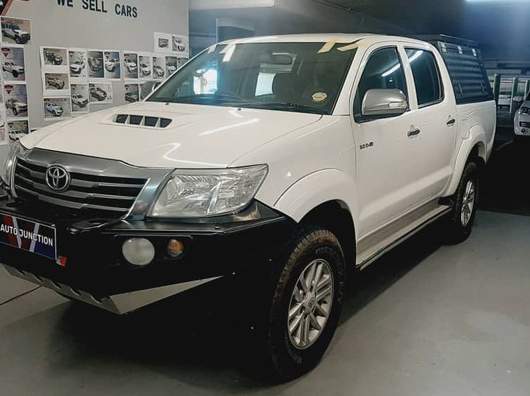 2013 Toyota Hilux 3.0 D4D Raider 4x4 A/T pictures