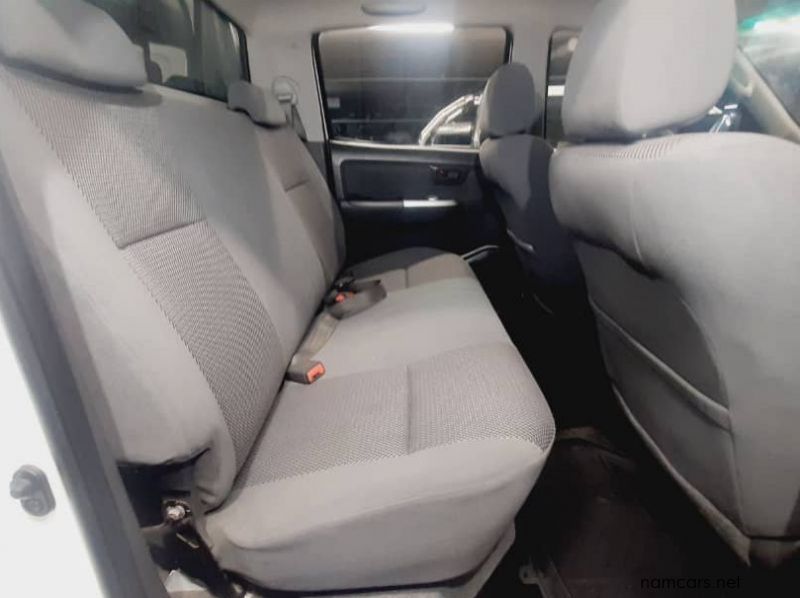 2013 Toyota Hilux 3.0 D4D Raider 4x4 A/T pictures
