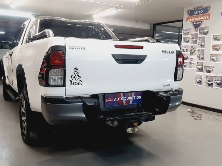 2018 Toyota Hilux 2.8 GD6 Dakar 4x4 AT pictures
