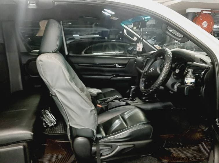 2018 Toyota Hilux 2.8 GD6 Dakar 4x4 AT pictures