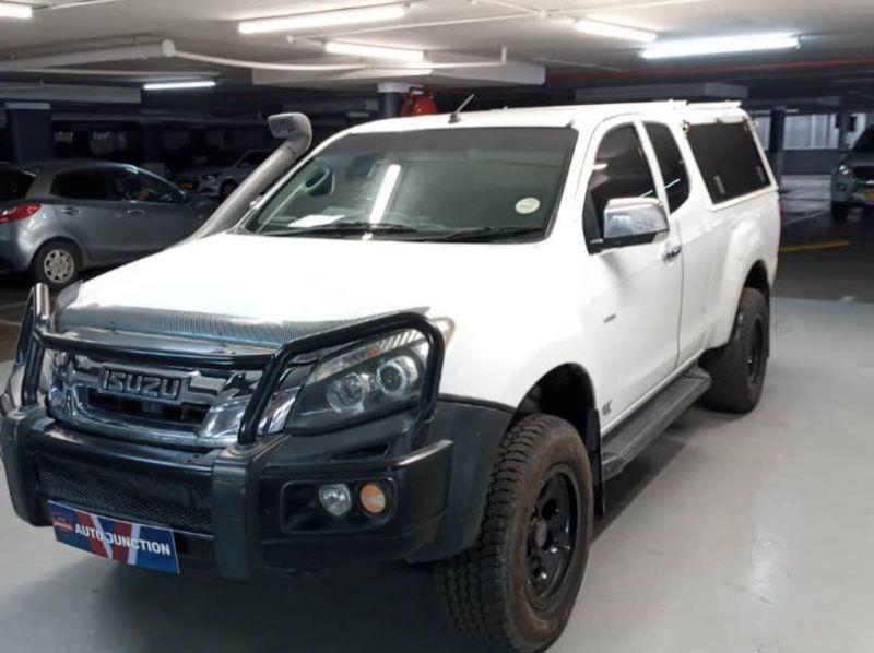 2015 Isuzu KB300 XL Manual 4x4 pictures