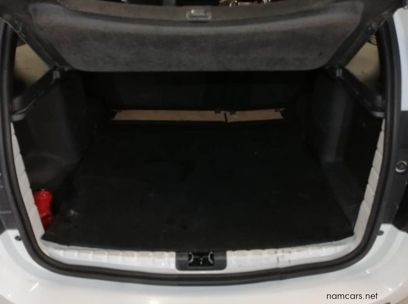 2016 Renault Duster 1.5 Dynamique DCi 4x4 Manual pictures