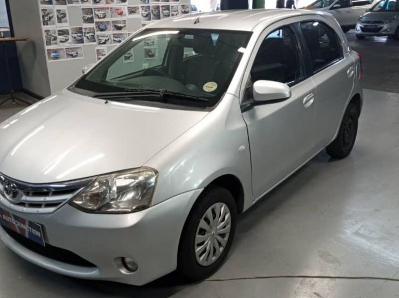2014 Toyota Etios 1.5 XS Manual pictures