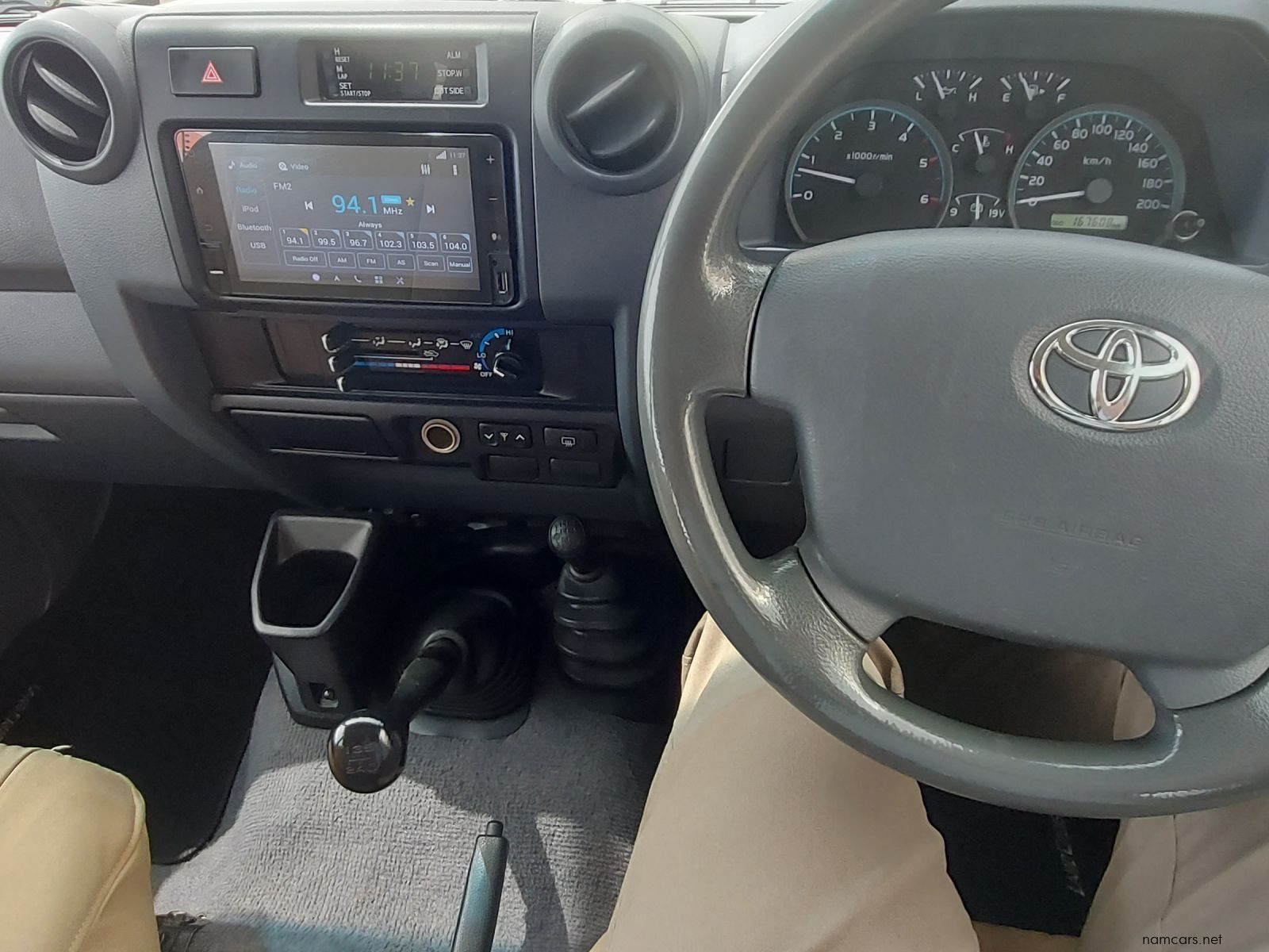 2019 Toyota Land Cruiser 76 V8 photo