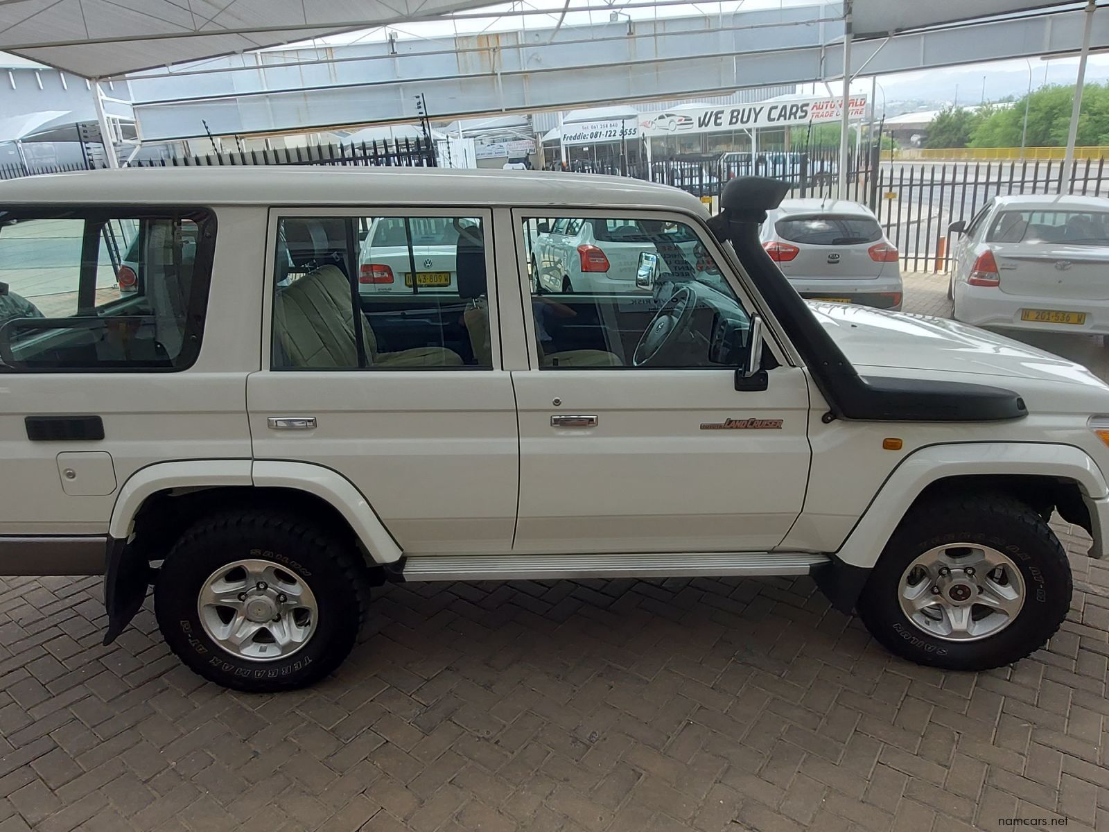 2019 Toyota Land Cruiser 76 V8 photo