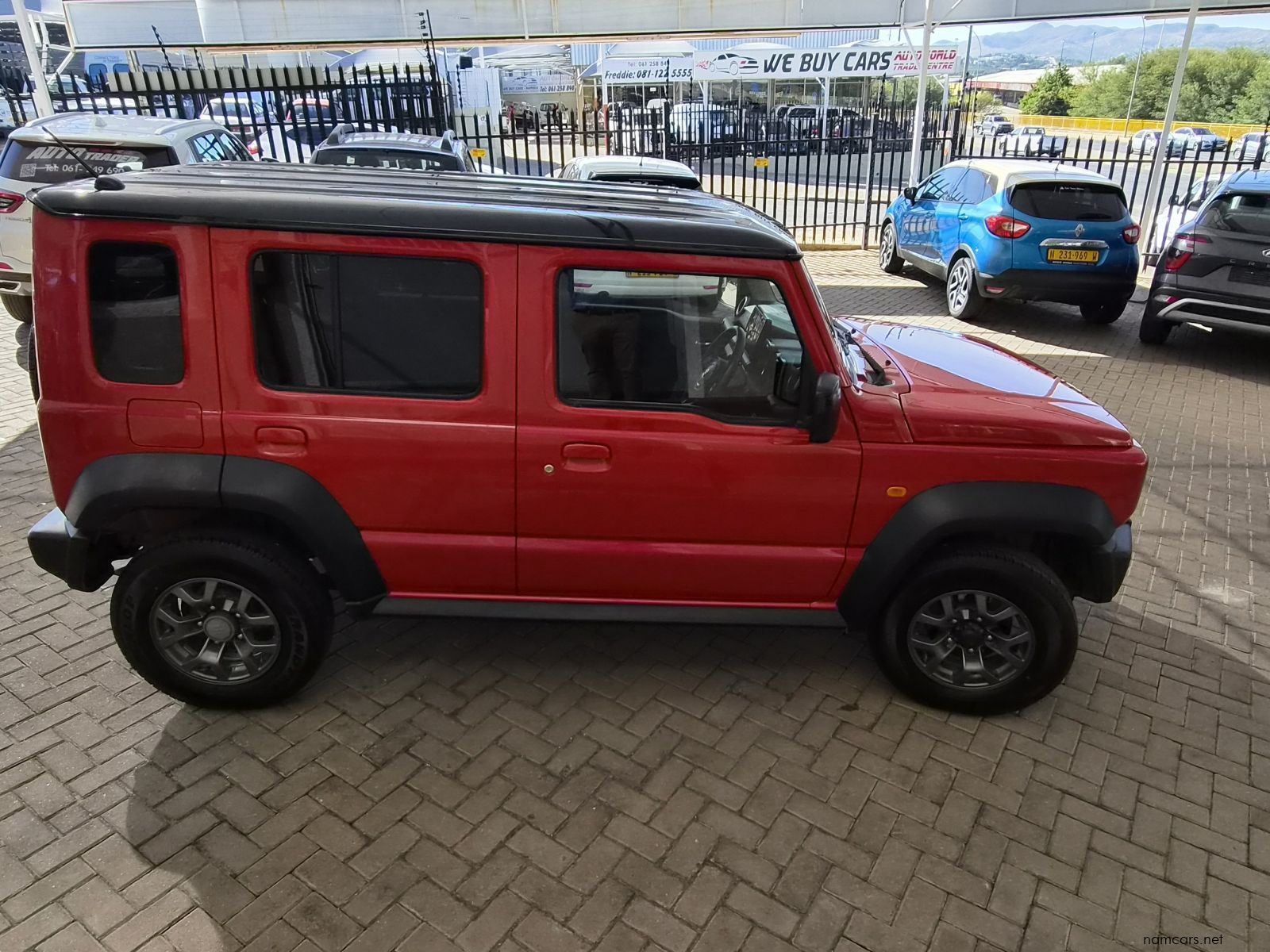 2023 Suzuki Jimny GLX photo