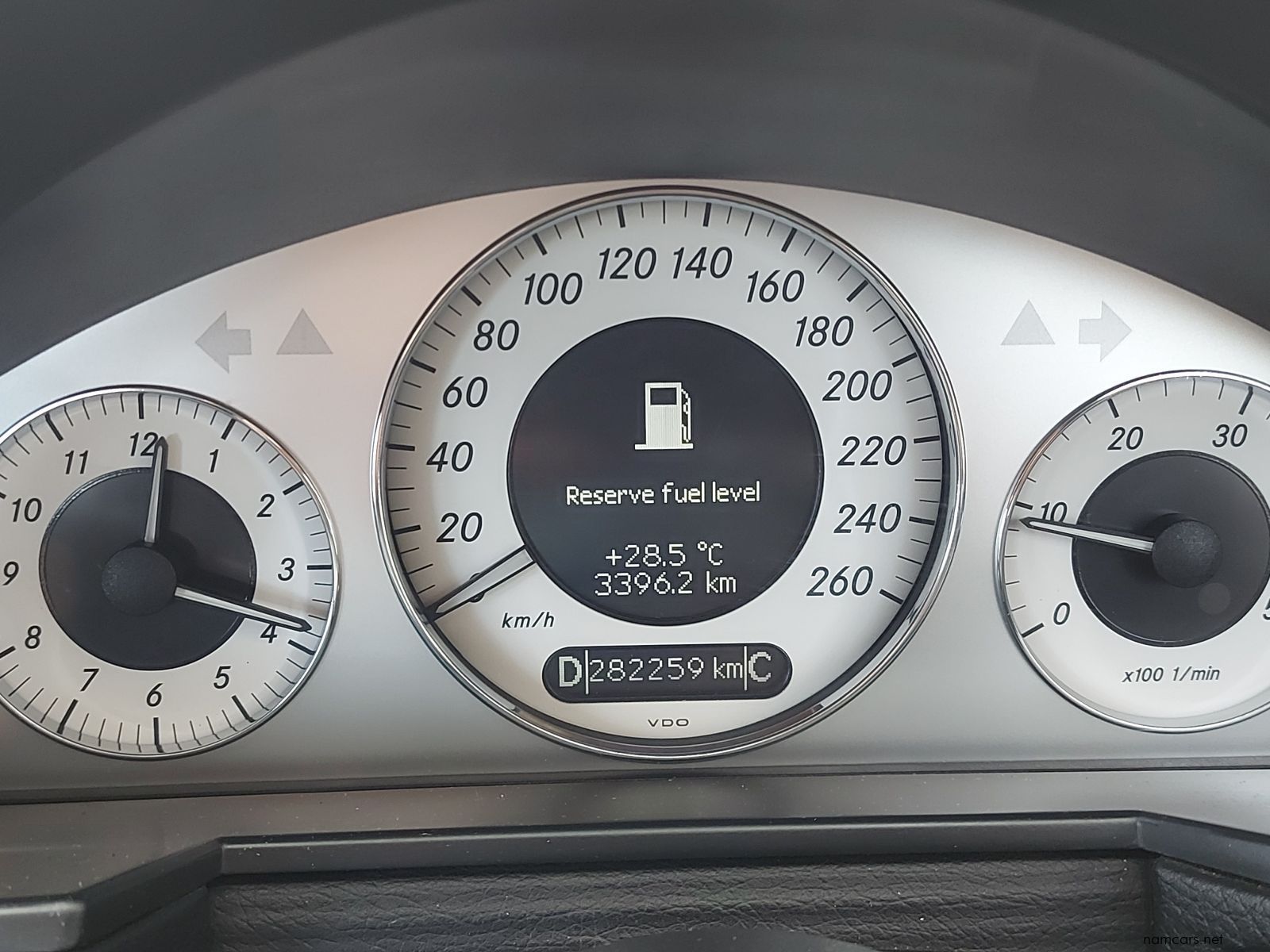 2008 Mercedes-Benz E220 CDI Avantgarde photo