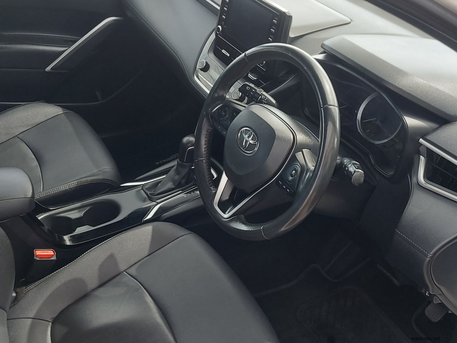 2023 Toyota Corolla Cross XS Hybrid photo