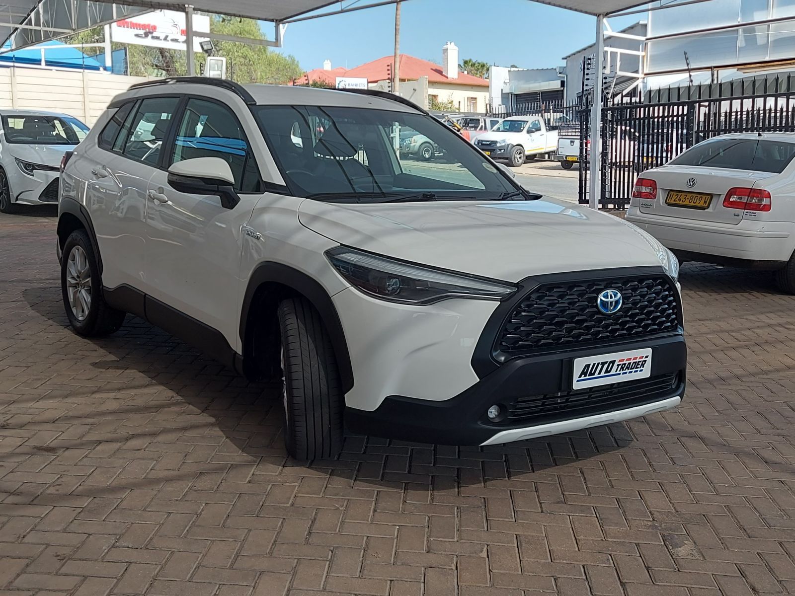 2023 Toyota Corolla Cross XS Hybrid photo