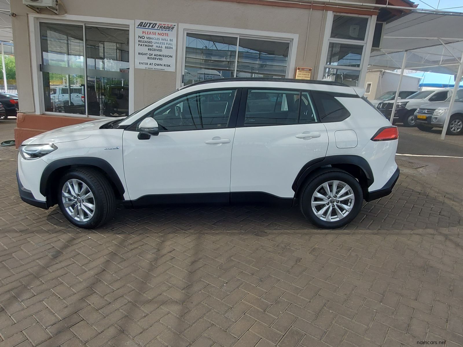 2023 Toyota Corolla Cross XS Hybrid photo