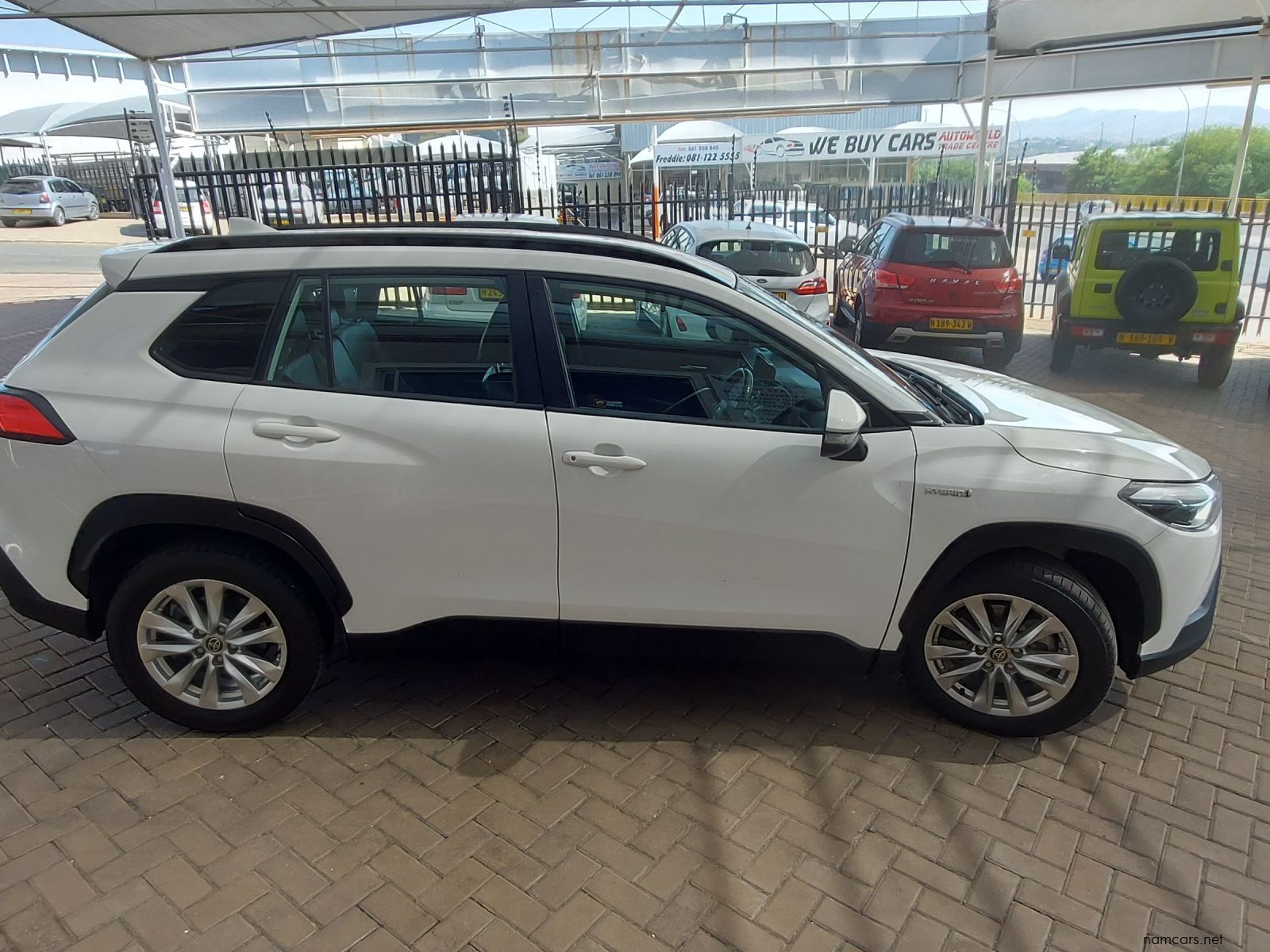 2023 Toyota Corolla Cross XS Hybrid photo