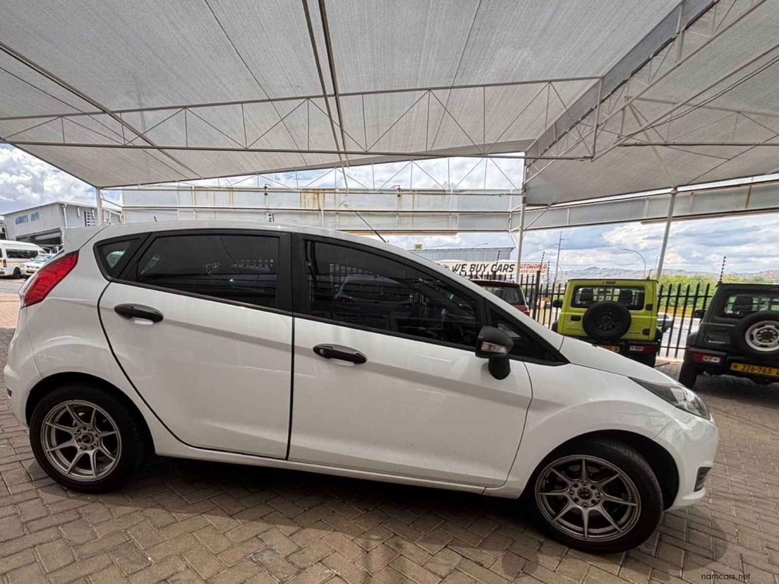 2017 Ford Fiesta Ambiente photo