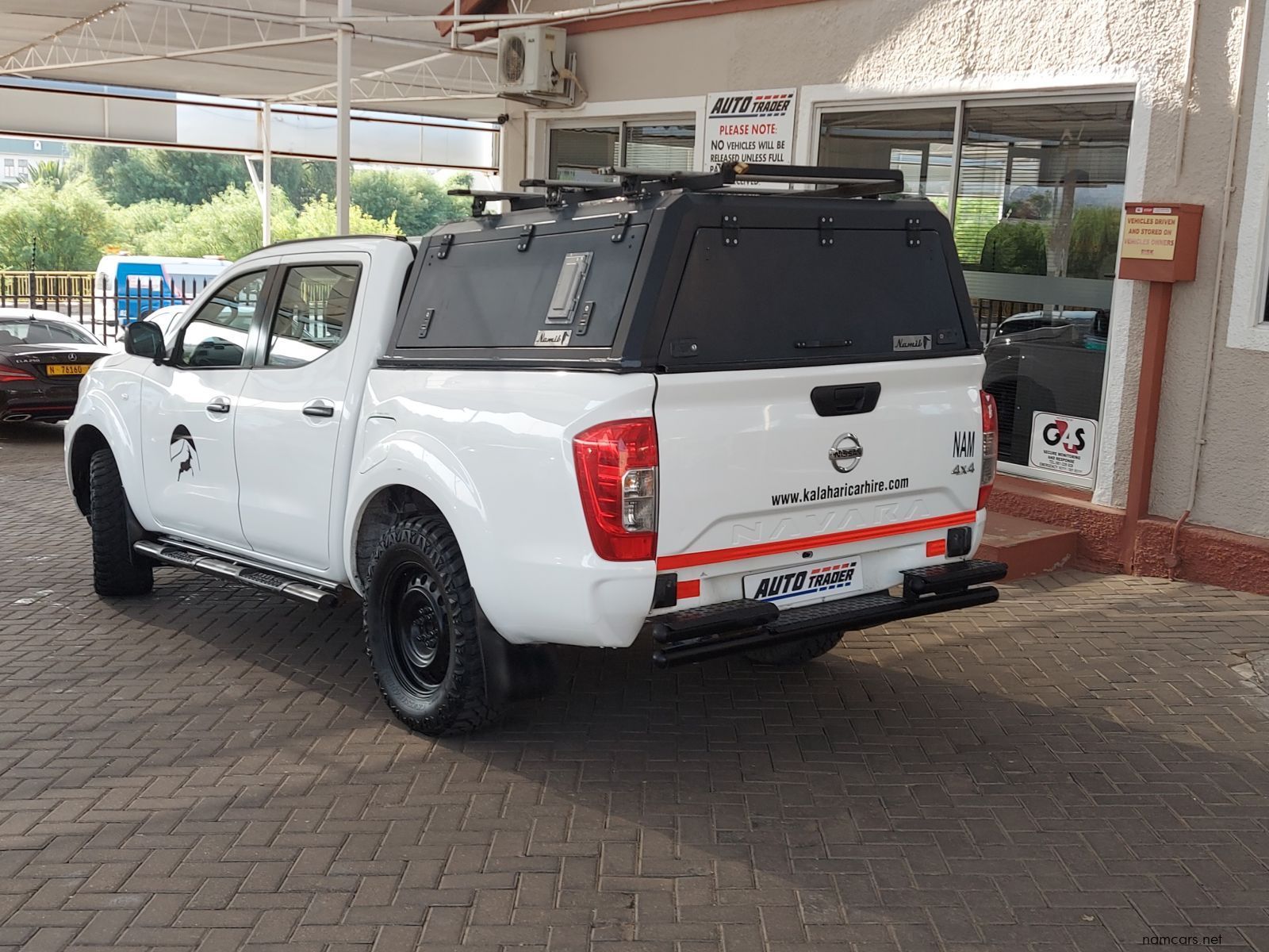 2022 Nissan Navara XE photo