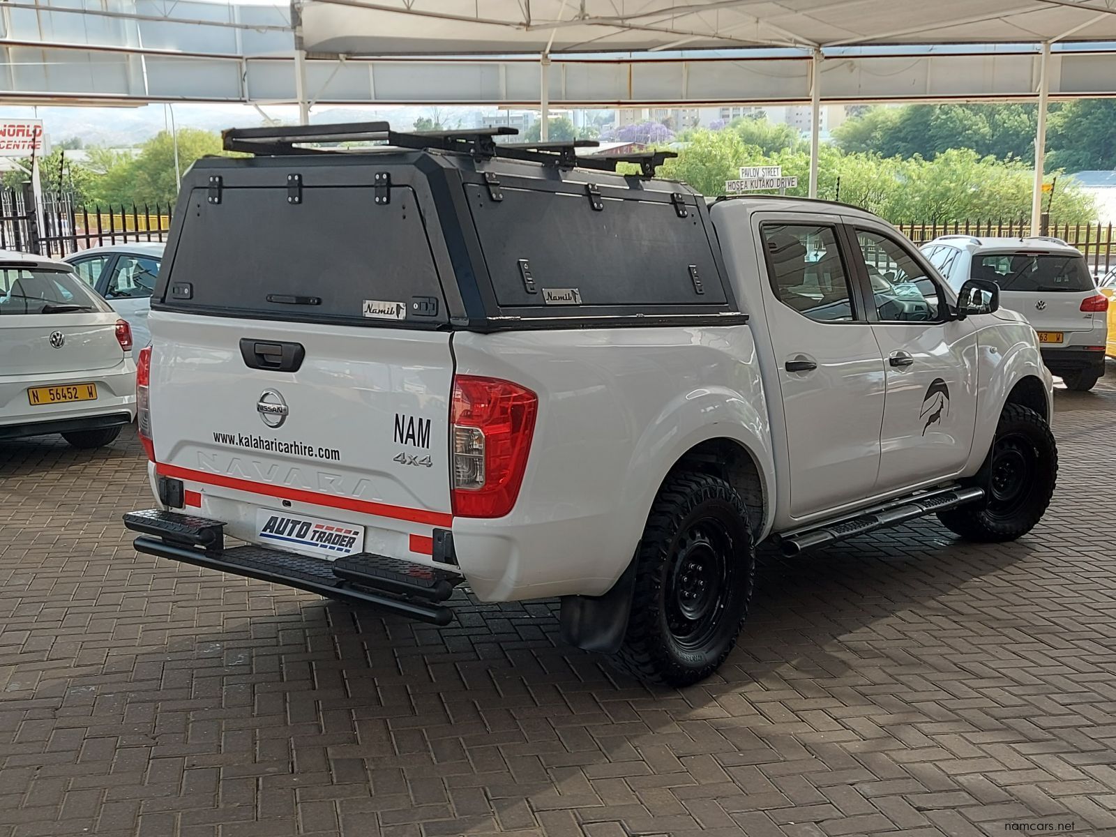 2022 Nissan Navara XE photo
