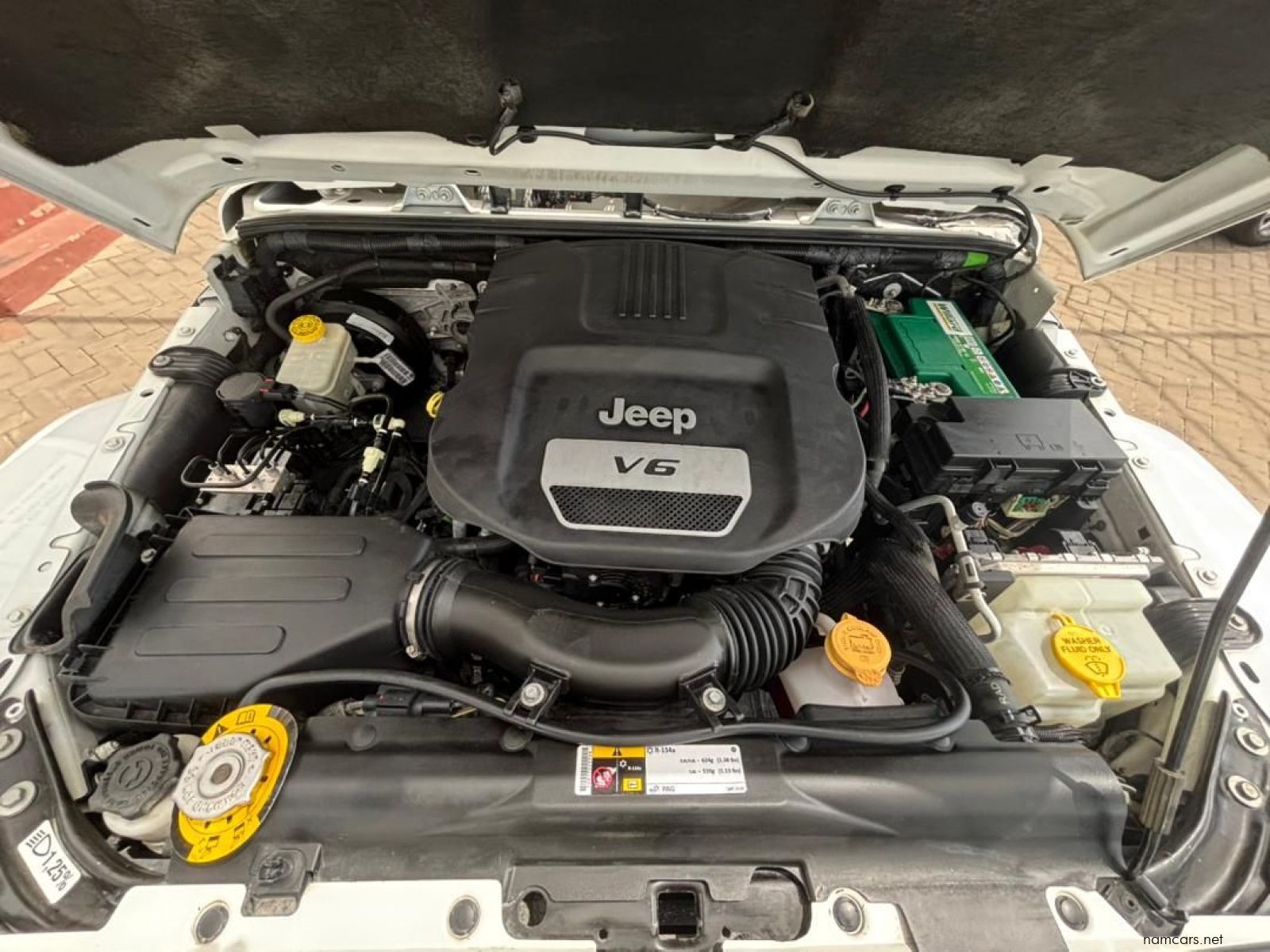 2016 Jeep Wrangler Unlimited Sahara V6 photo