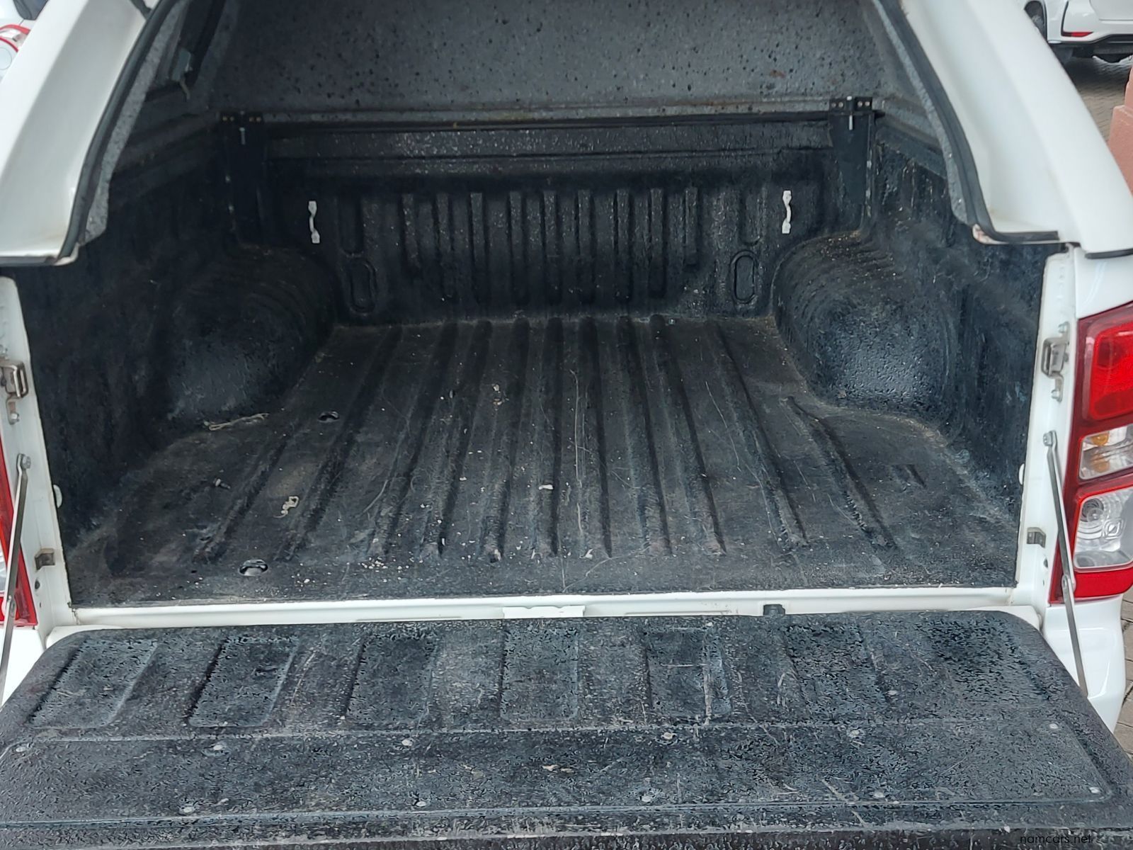 2022 Isuzu D-Max DDI LS photo