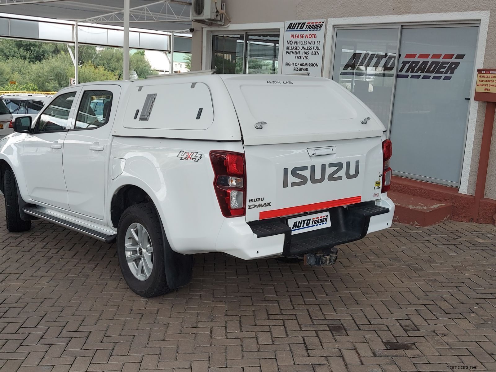 2022 Isuzu D-Max DDI LS photo