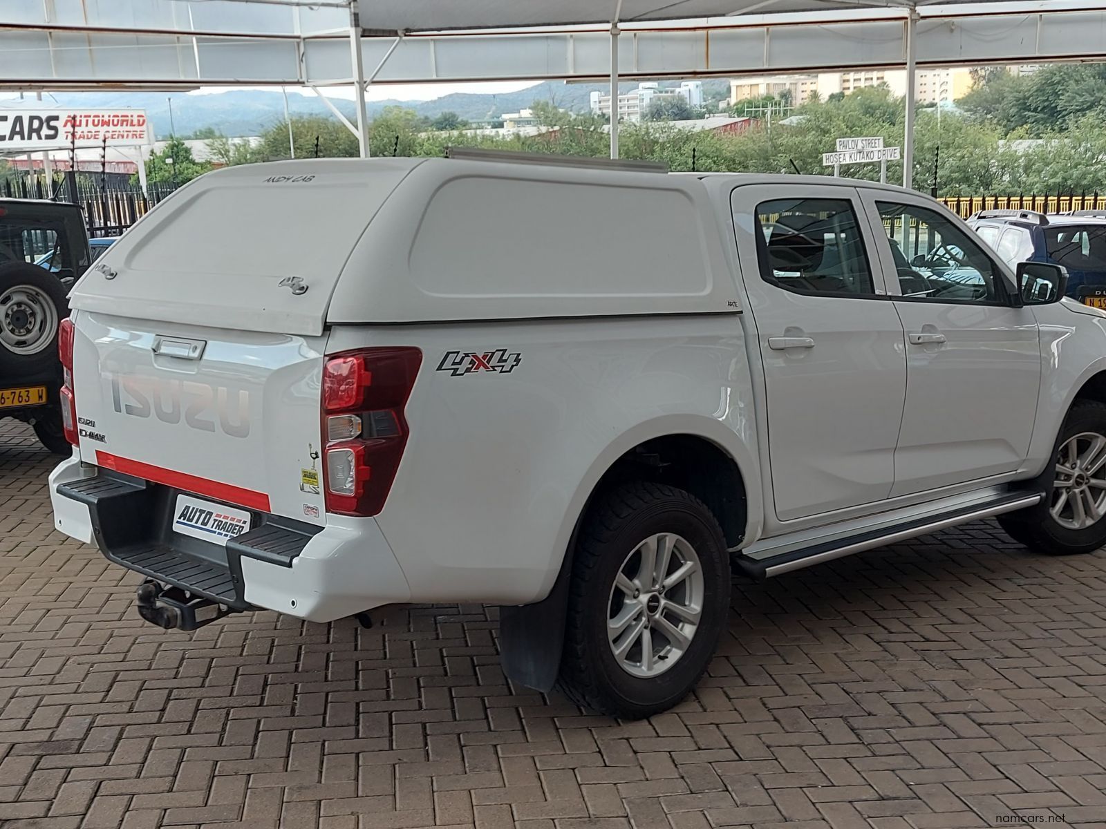 2022 Isuzu D-Max DDI LS photo