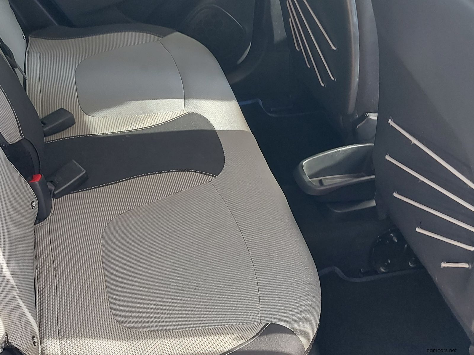 2015 Renault Captur Dynamique photo
