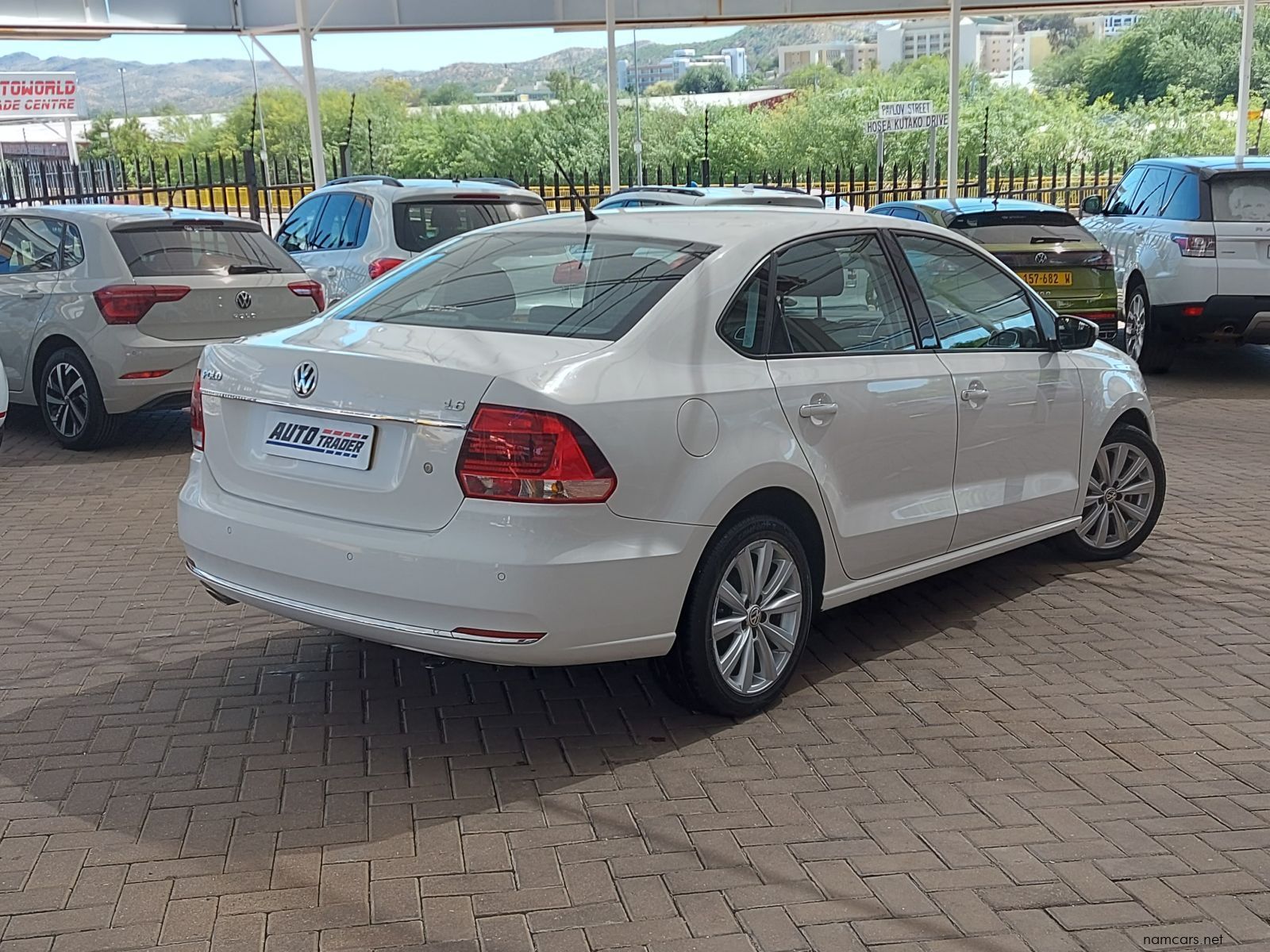 2016 Volkswagen Polo Comfortline photo