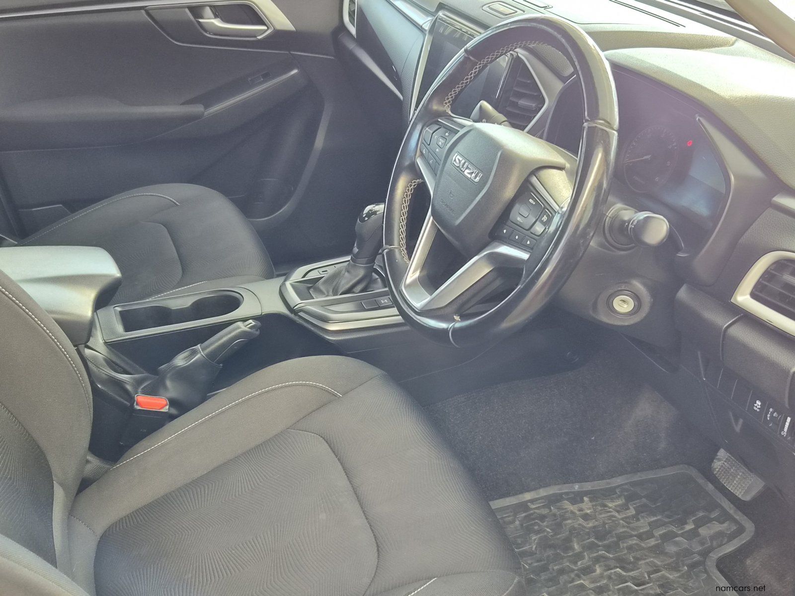 2023 Isuzu D-Max DDI LS photo