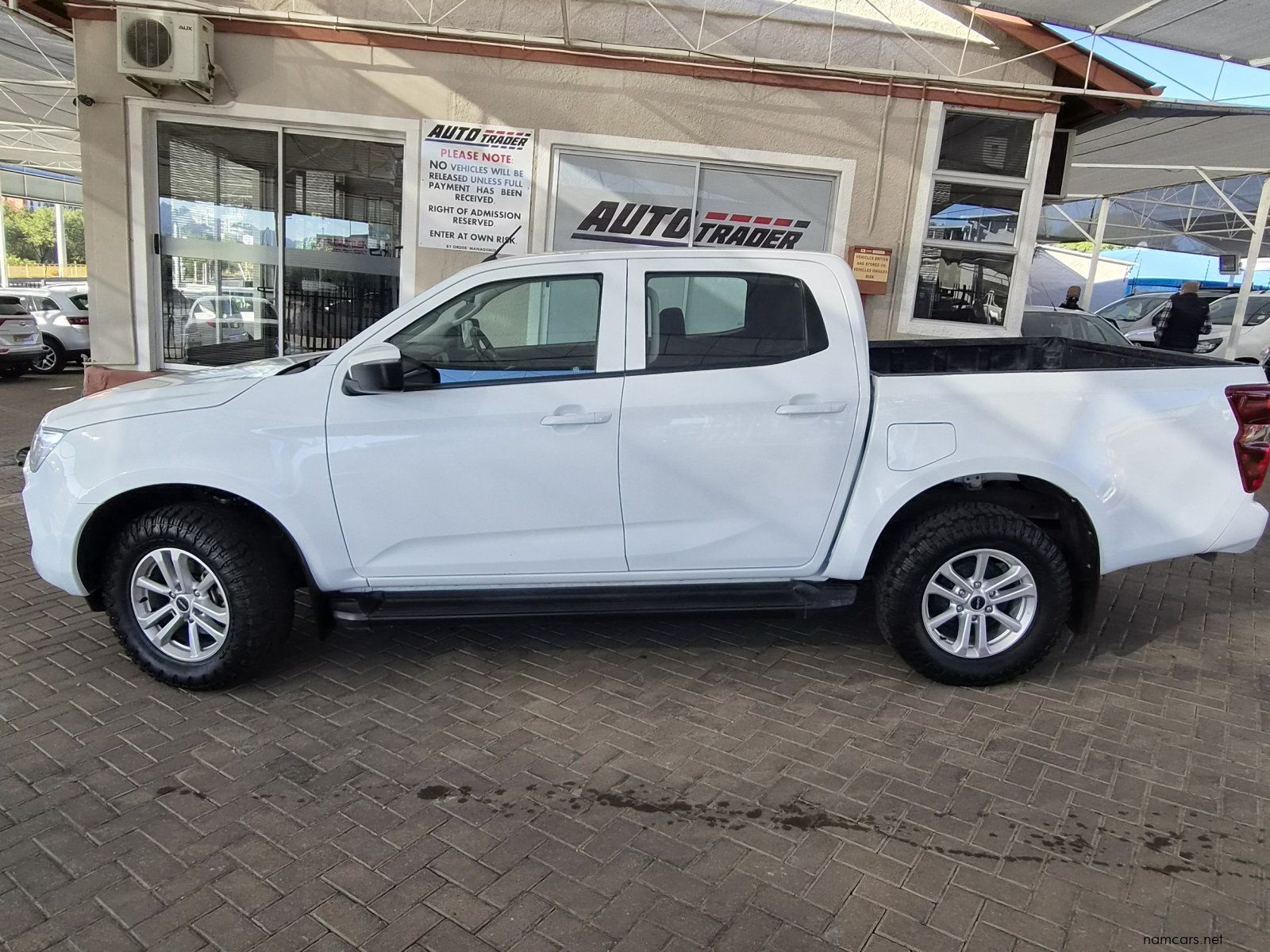 2023 Isuzu D-Max DDI LS photo