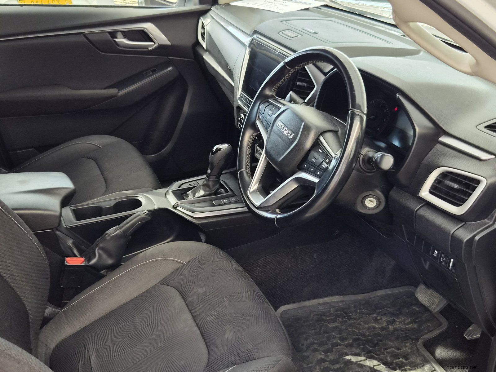 2022 Isuzu D-Max DDI LS photo