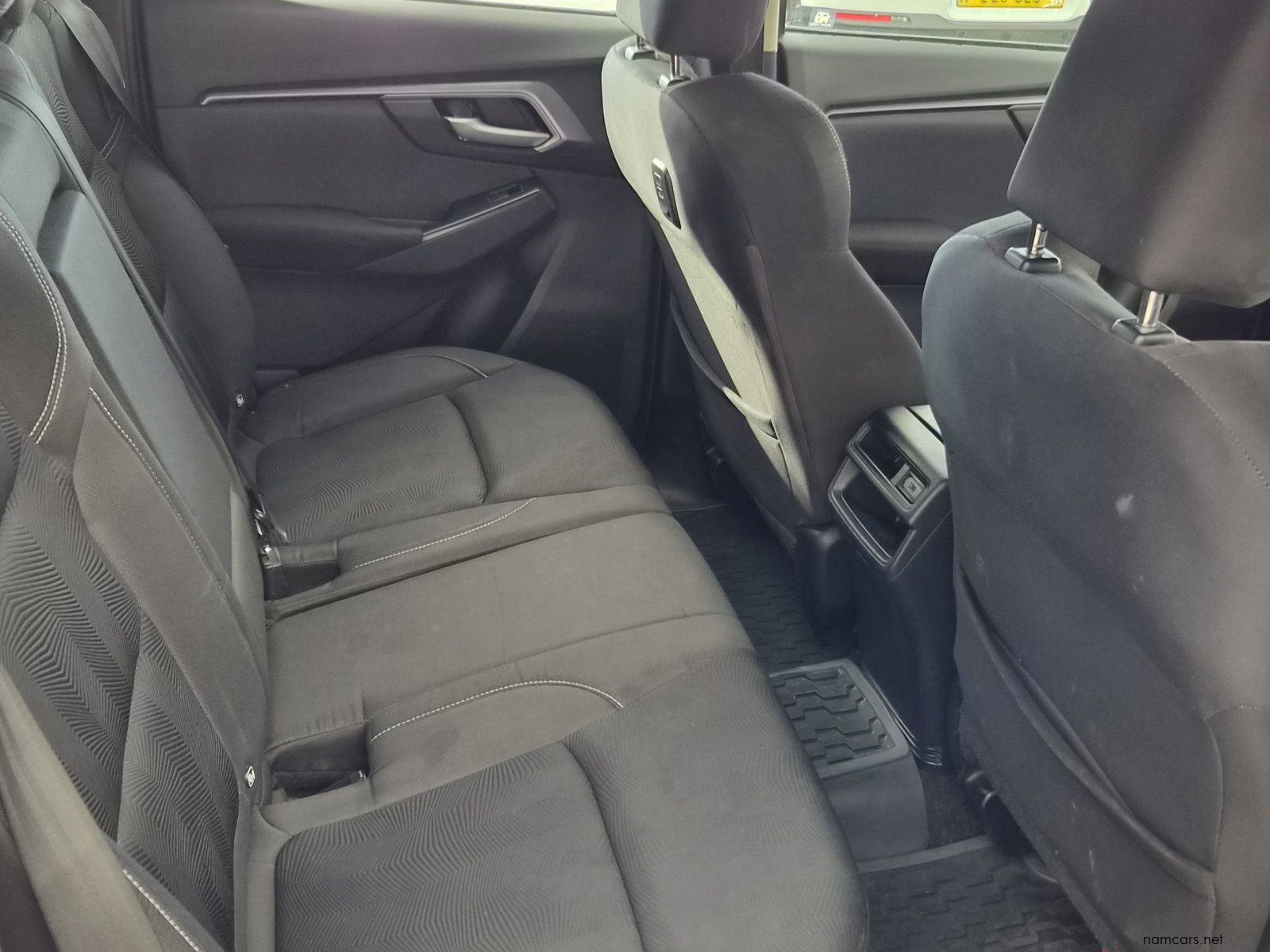 2022 Isuzu D-Max DDI LS photo