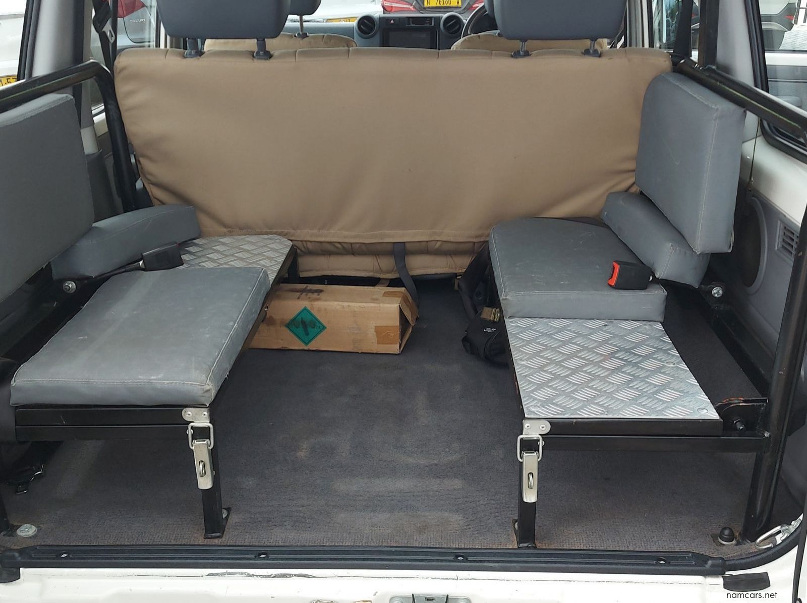 2019 Toyota Land Cruiser 76 V8 pictures