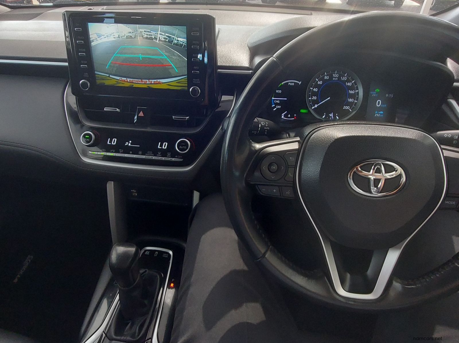 2023 Toyota Corolla Cross XS Hybrid pictures