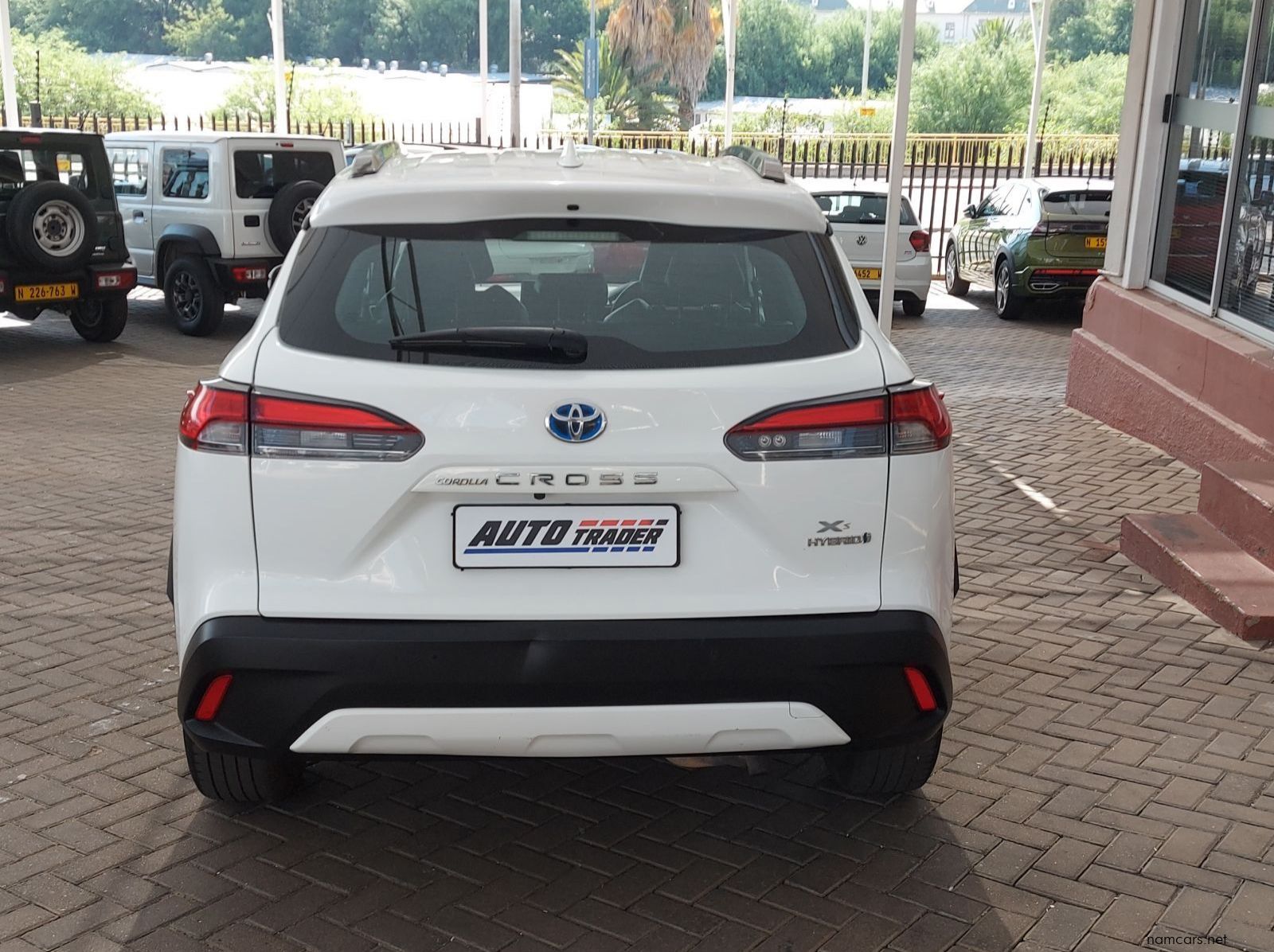 2023 Toyota Corolla Cross XS Hybrid pictures