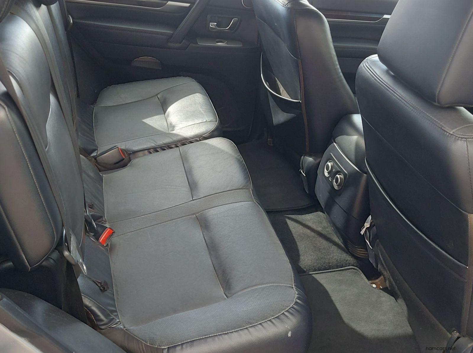 2011 Mitsubishi Pajero GLS pictures