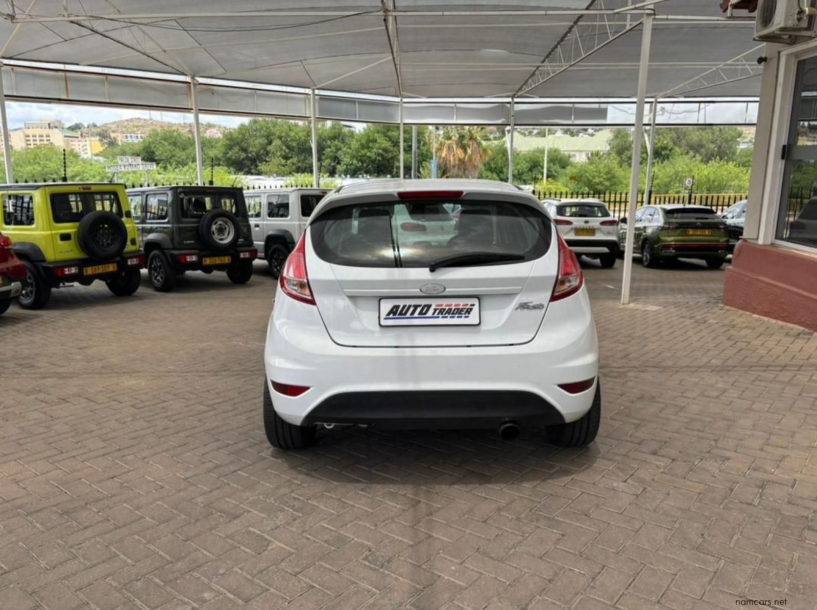 2017 Ford Fiesta Ambiente pictures