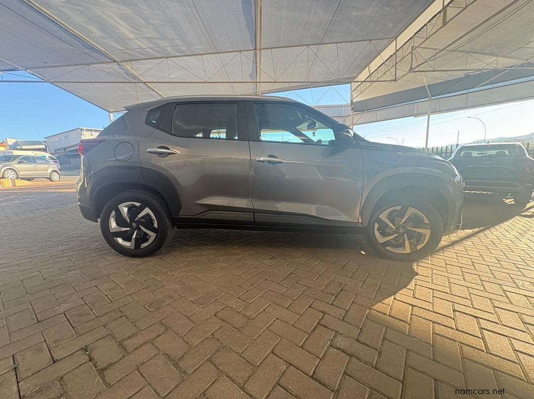 2025 Nissan Magnite Visia pictures