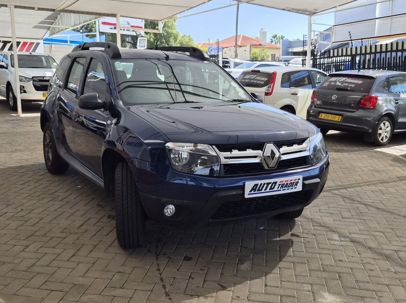 2016 Renault Duster Expression pictures