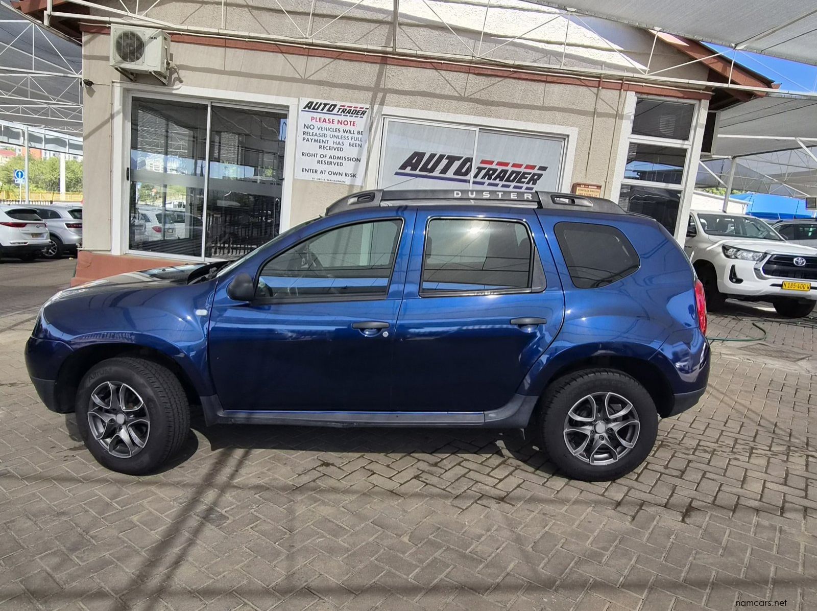 2016 Renault Duster Expression pictures