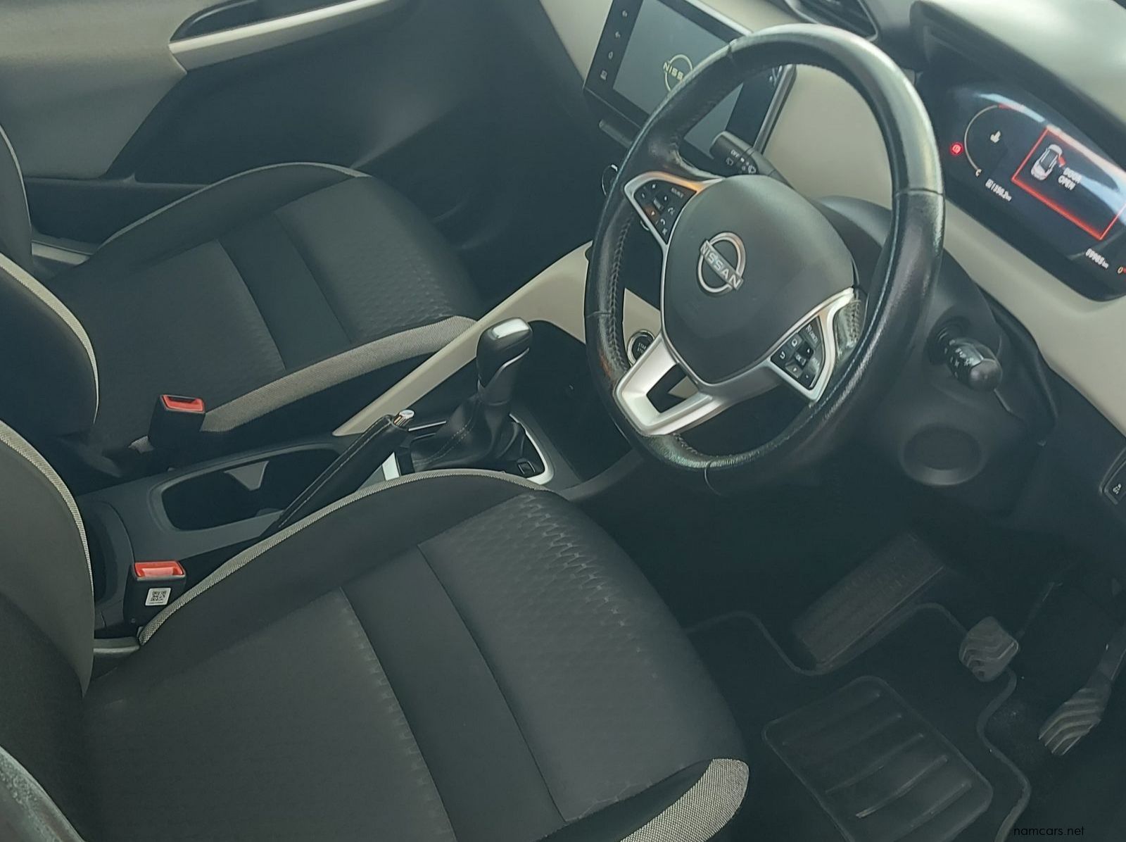 2022 Nissan Magnite pictures