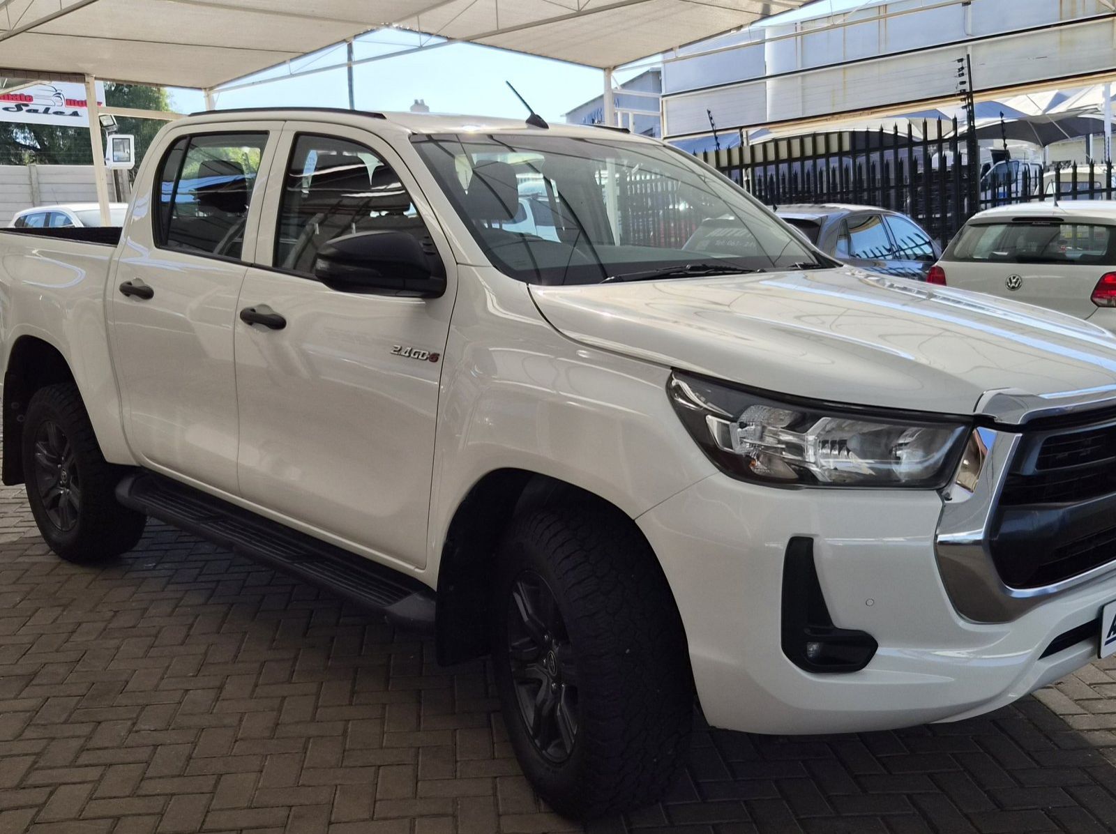 2023 Toyota Hilux GD-6 pictures