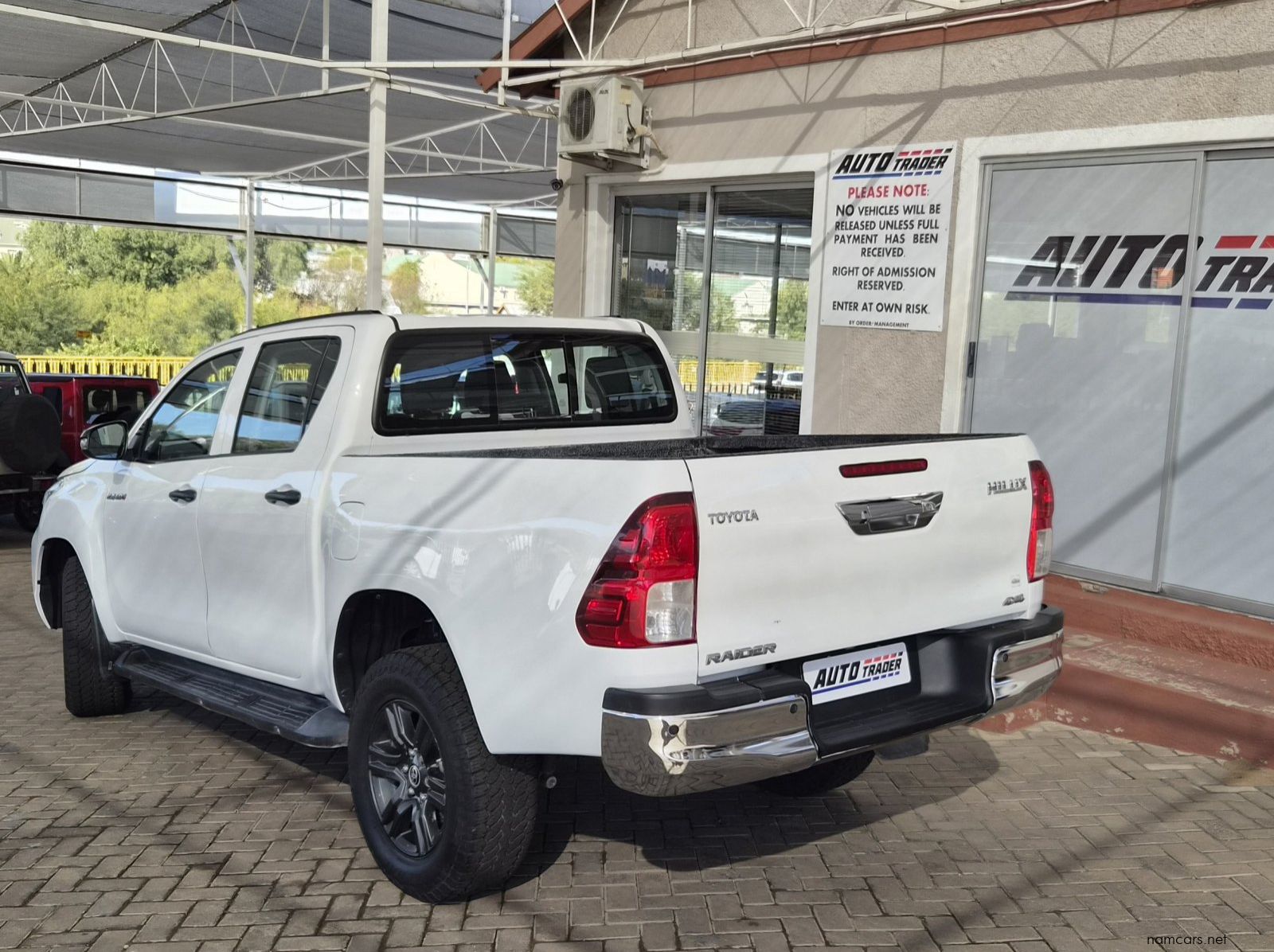 2023 Toyota Hilux GD-6 pictures
