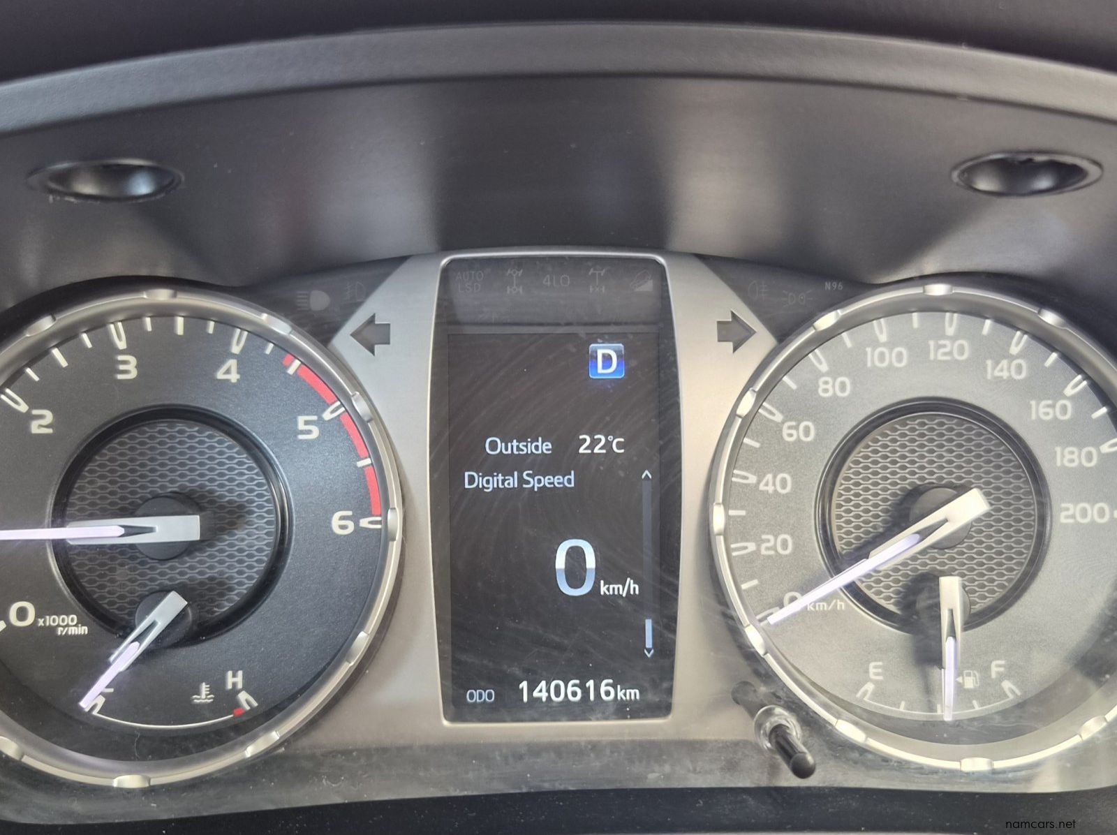 2023 Toyota Hilux GD-6 pictures