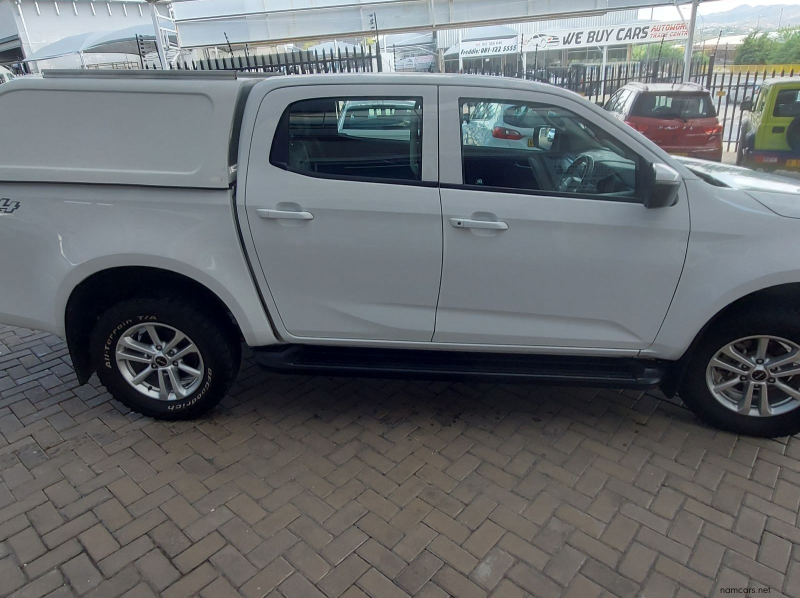 2022 Isuzu D-Max DDI LS pictures