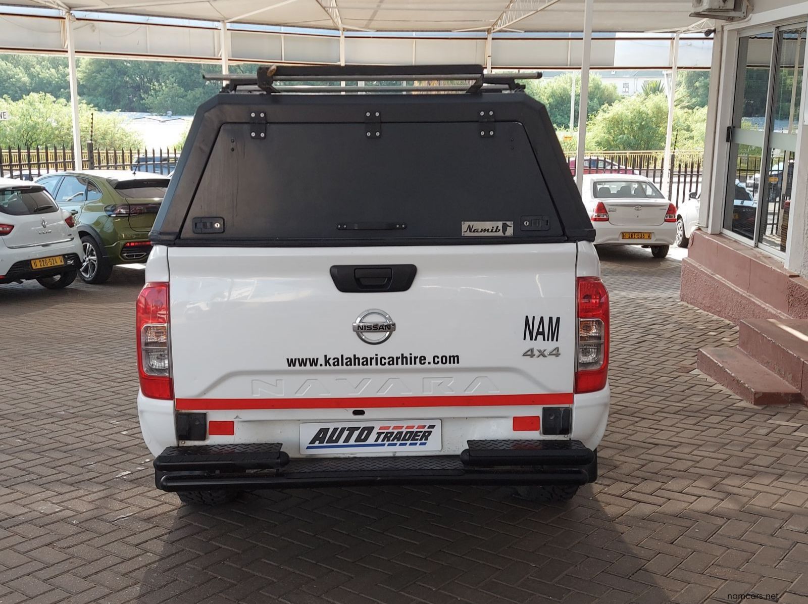 2022 Nissan Navara XE pictures