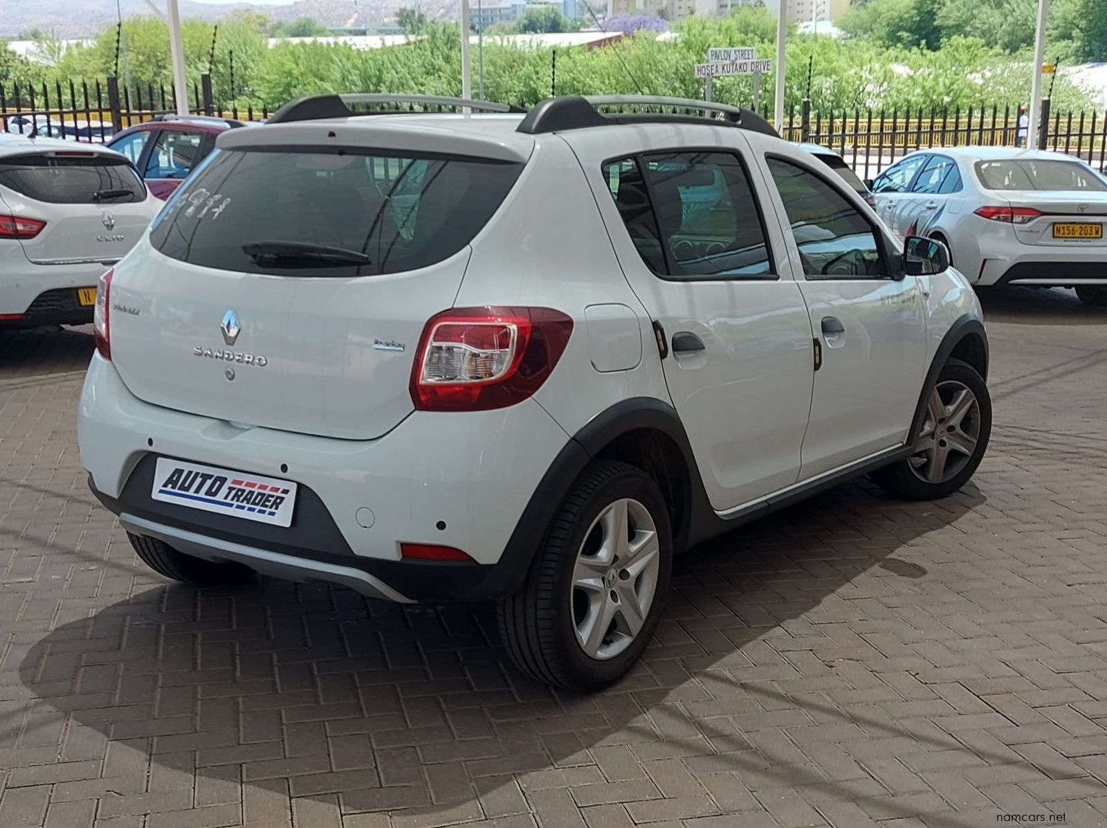 2016 Renault Sandero Stepway pictures